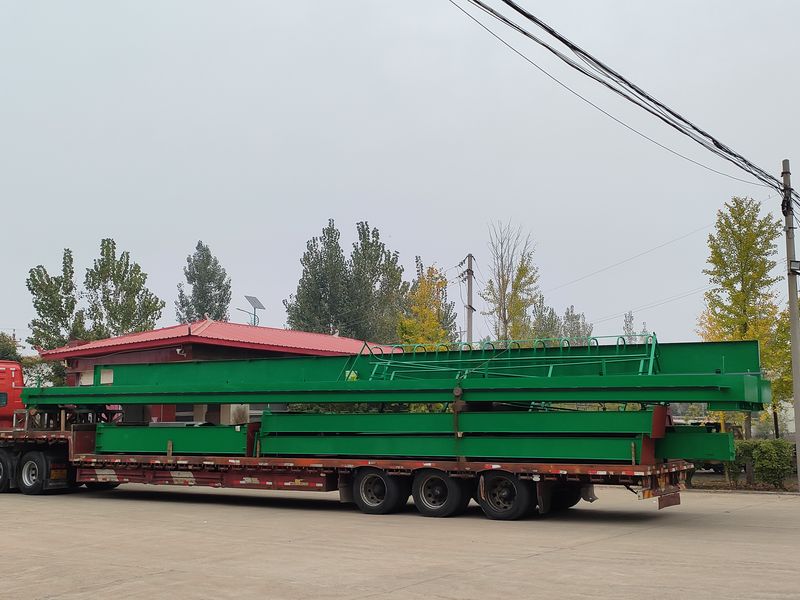 南京某公司采購我公司一臺電動(dòng)葫蘆門(mén)式起重機