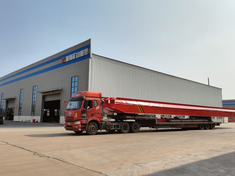 4臺電動(dòng)單梁起重機，LD10t-26.53m，發(fā)往浙江交付客戶(hù)使用。