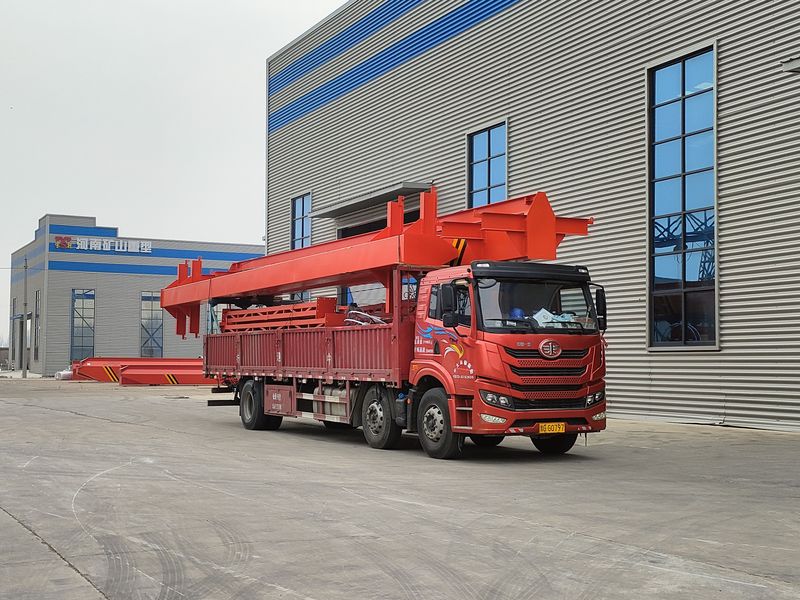 2臺電動(dòng)葫蘆門(mén)式起重機 MHxh10t—13m 發(fā)往河南焦作交付客戶(hù)使用。