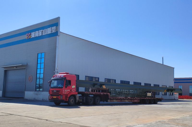 電動(dòng)葫蘆門(mén)式起重機 MHxh5t17.9m 制作完成，發(fā)往南京交付客戶(hù)使用