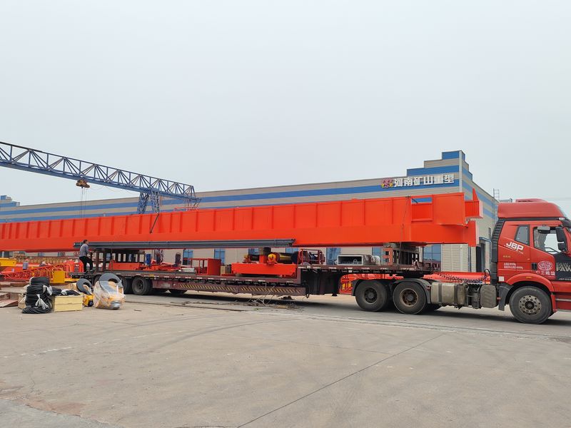 通用橋式起重機 QDXX32/5t—27.7m 制作完成，發(fā)往陜西省銅川市交付客戶(hù)使用。