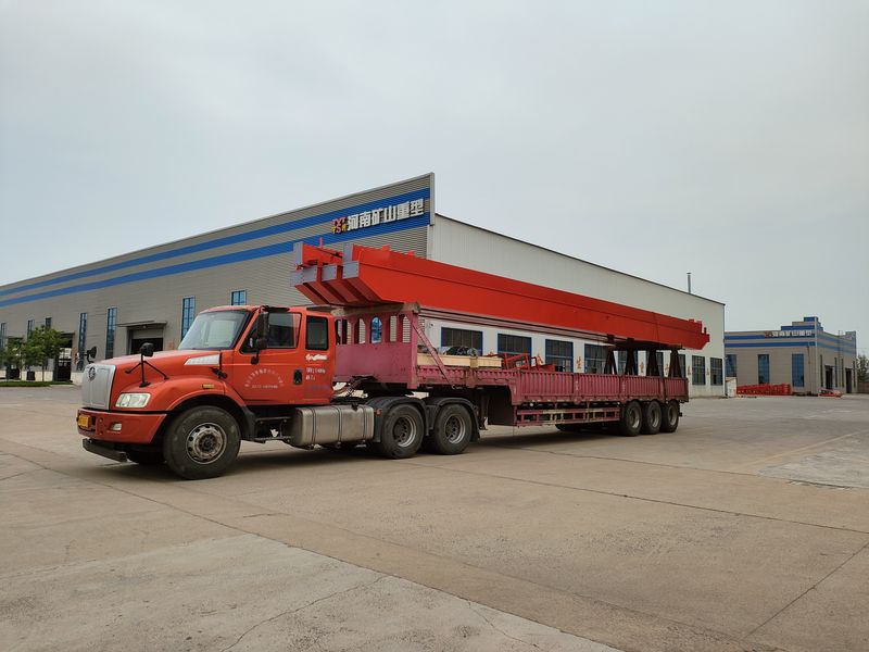 電動(dòng)葫蘆橋式起重機 3臺 LH5t-17m 制作完成，發(fā)往河南漯河交付客戶(hù)使用。