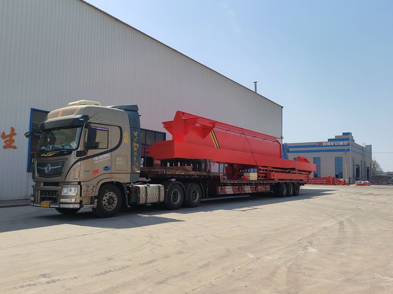電動(dòng)葫蘆門(mén)式起重機 MHxh16t—32m 制作完成，發(fā)往新疆交付客戶(hù)使用。