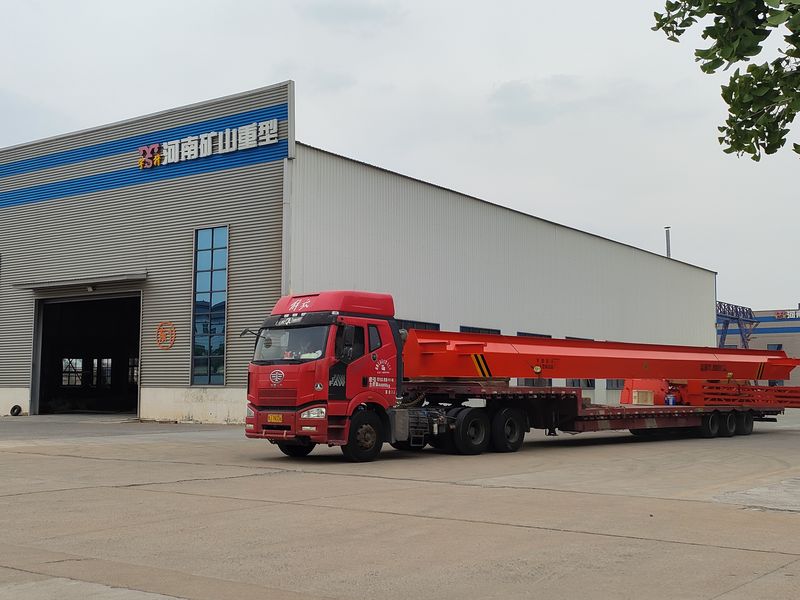 電動(dòng)葫蘆門(mén)式起重機 MHxh10t—20m 制作完成，發(fā)往新疆交付客戶(hù)使用。